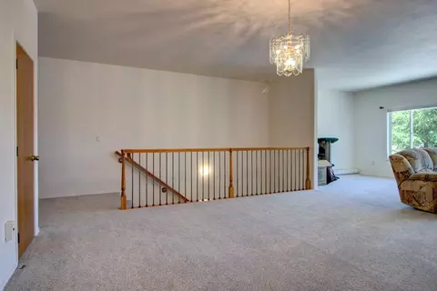 4697 Eagle Trace Dr, Medford, OR 97504 photo 2