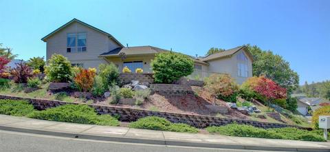 1539 Panoramic Loop, Grants Pass, OR 97527 photo 1
