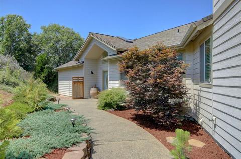 1539 Panoramic Loop, Grants Pass, OR 97527 photo 2
