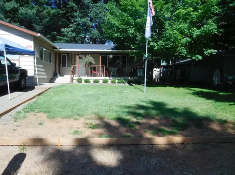 209 Shadowbrook Dr, Cave Junction, OR 97523 photo 2