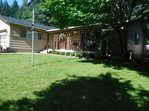 209 Shadowbrook Dr, Cave Junction, OR 97523 photo 1