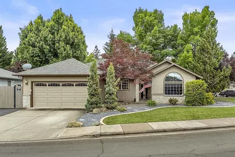 3030 Ruby Dr, Medford, OR 97504 photo 1