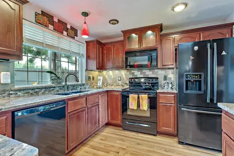 3030 Ruby Dr, Medford, OR 97504 photo 8