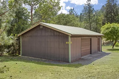 706 Eric Loop, Grants Pass, OR 97526 photo 12