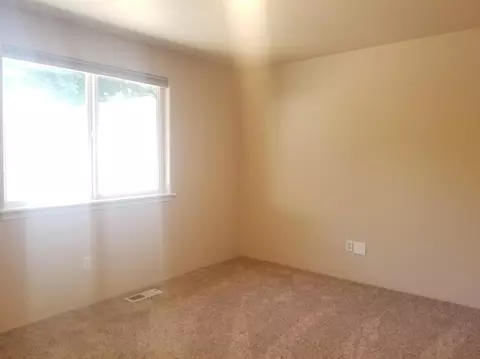 629 Benjamin Way, Phoenix, OR 97535 photo 10