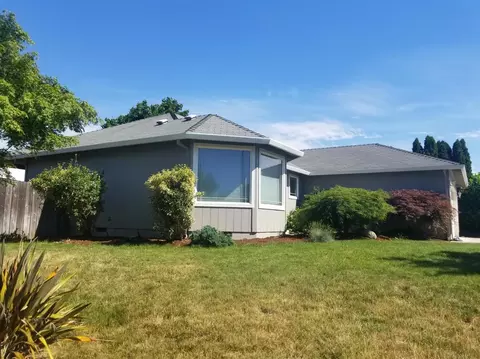 629 Benjamin Way, Phoenix, OR 97535 photo 2