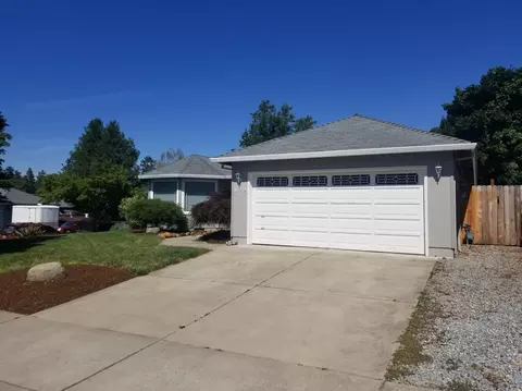 629 Benjamin Way, Phoenix, OR 97535 photo 3