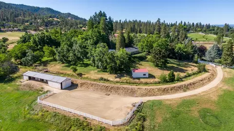 2211 Hillside Dr, Central Point, OR 97502 photo 32