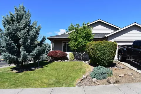 998 Ridgeview Dr, Eagle Point, OR 97524 photo 2