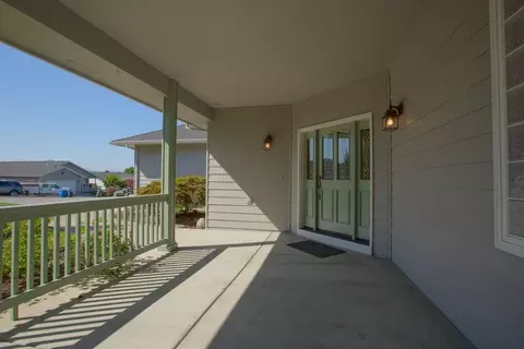 914 Ridgeview Dr, Eagle Point, OR 97524 photo 6