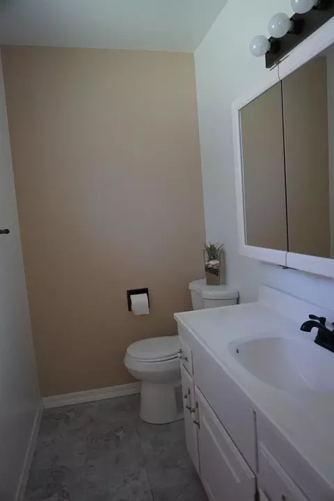 483 Crestview Loop, Grants Pass, OR 97527 photo 14