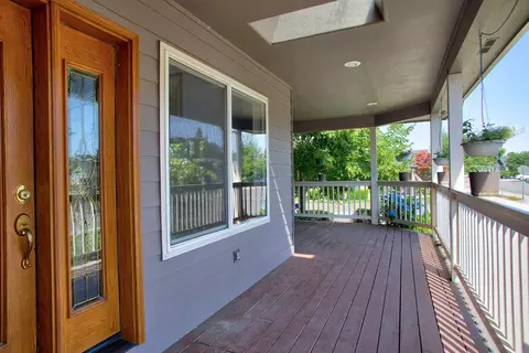 545 Ridgeway Ave, Central Point, OR 97502 photo 8