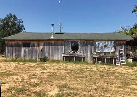 308 Mona Way, Cave Junction, OR 97523 photo 2