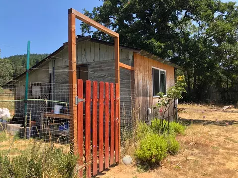 308 Mona Way, Cave Junction, OR 97523 photo 8