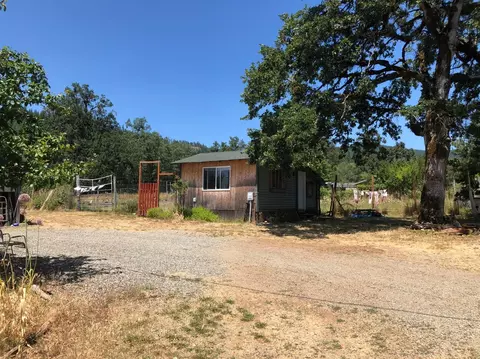 308 Mona Way, Cave Junction, OR 97523 photo 9
