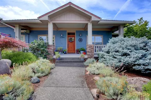 1144 Michael Ln, Eagle Point, OR 97524 photo 2