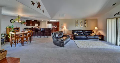 971 Crystal Dr, Eagle Point, OR 97524 photo 7
