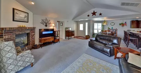 971 Crystal Dr, Eagle Point, OR 97524 photo 5
