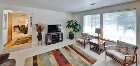 582 Mitchell Way, Central Point, OR 97502 photo 13
