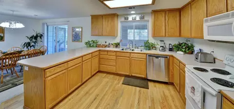 582 Mitchell Way, Central Point, OR 97502 photo 7
