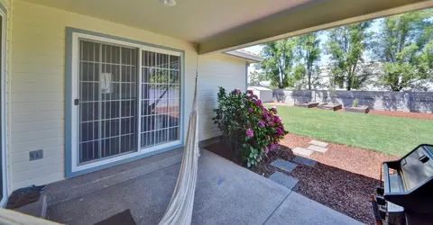 582 Mitchell Way, Central Point, OR 97502 photo 27