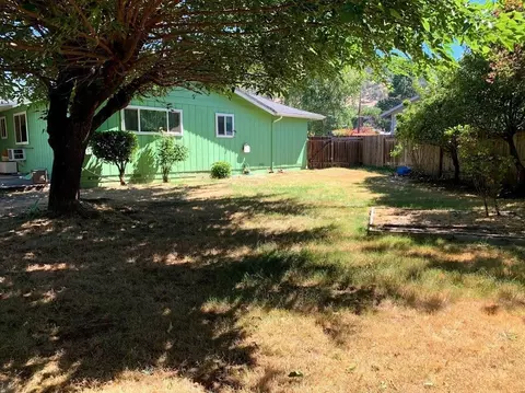 1215 NE Adele Dr, Grants Pass, OR 97526 photo 24