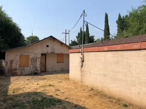 109 W 4th St, Phoenix, OR 97535 photo 8