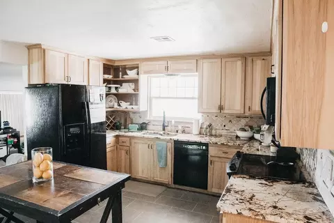 9465 E Antelope Rd, Eagle Point, OR 97524 photo 5