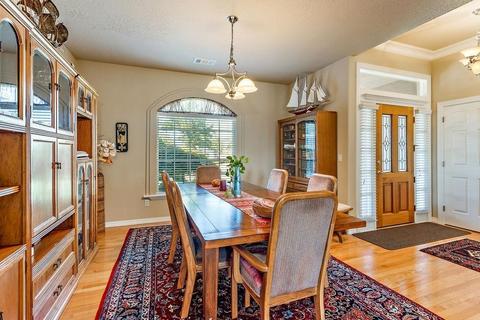 962 St Andrews Way, Eagle Point, OR 97524 photo 6
