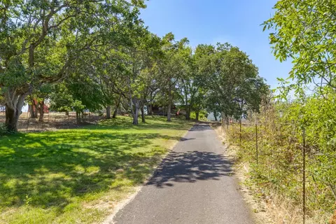 11773 Highway 62, Eagle Point, OR 97524 photo 5