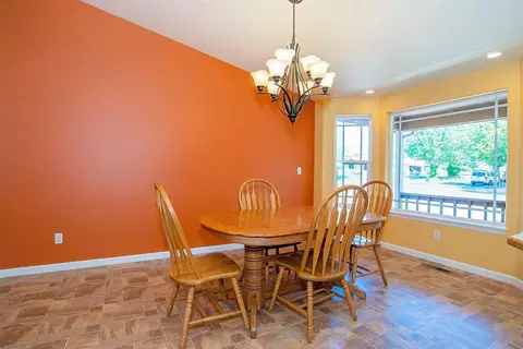 641 Crystal Dr, Eagle Point, OR 97524 photo 11
