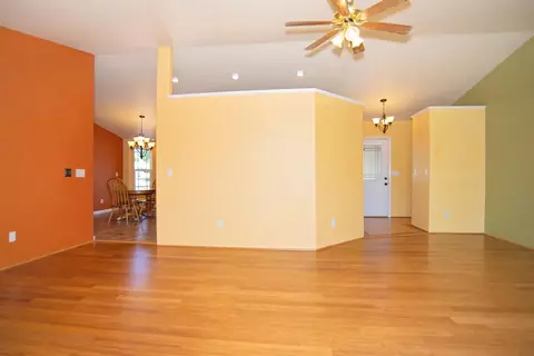 641 Crystal Dr, Eagle Point, OR 97524 photo 5