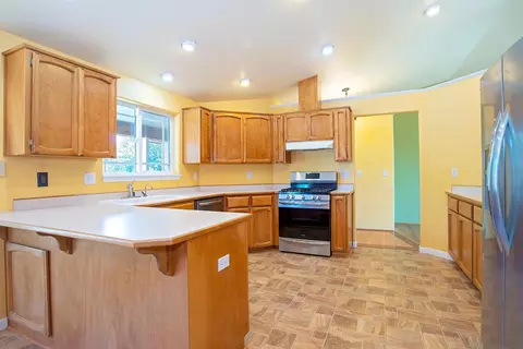 641 Crystal Dr, Eagle Point, OR 97524 photo 8