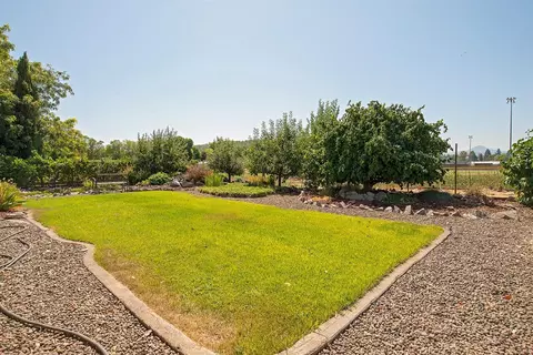 641 Crystal Dr, Eagle Point, OR 97524 photo 28