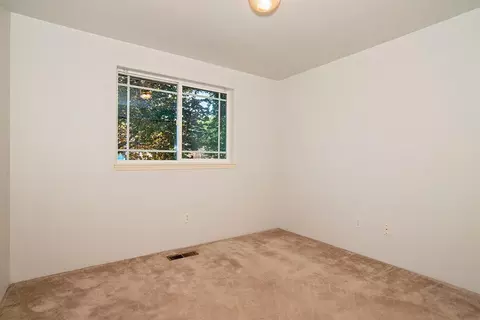 641 Crystal Dr, Eagle Point, OR 97524 photo 12
