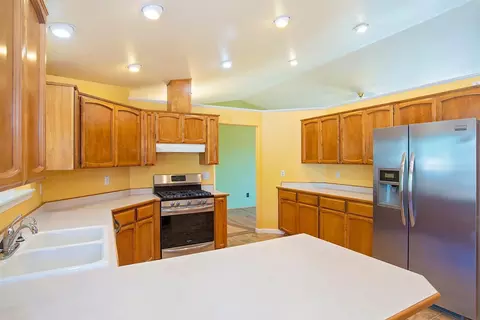 641 Crystal Dr, Eagle Point, OR 97524 photo 9