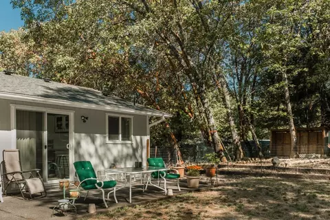 1347 Summit Loop, Grants Pass, OR 97527 photo 20