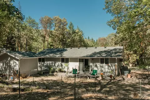 1347 Summit Loop, Grants Pass, OR 97527 photo 13