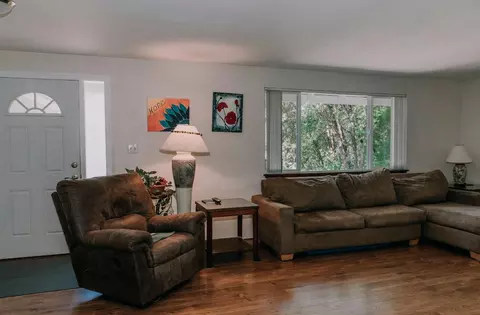 1347 Summit Loop, Grants Pass, OR 97527 photo 5