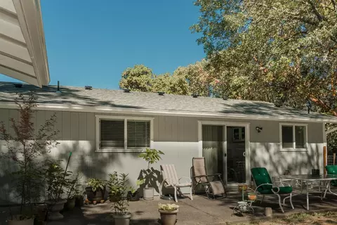 1347 Summit Loop, Grants Pass, OR 97527 photo 19
