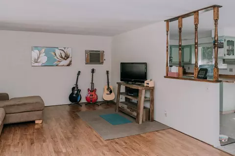 1347 Summit Loop, Grants Pass, OR 97527 photo 4