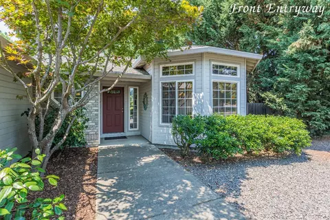 101 Meadow View Dr, Phoenix, OR 97535 photo 13