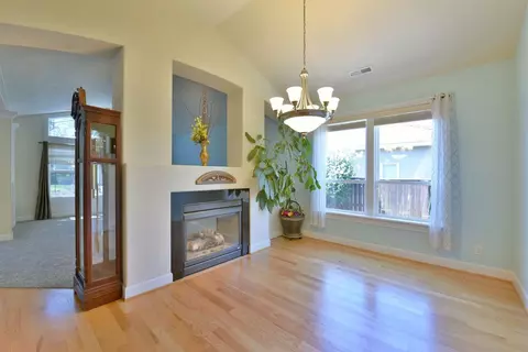 929 St Andrews Way, Eagle Point, OR 97524 photo 5