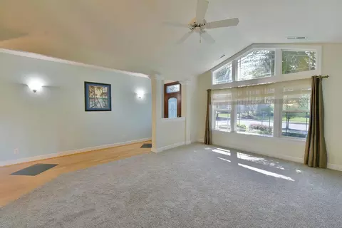 929 St Andrews Way, Eagle Point, OR 97524 photo 3