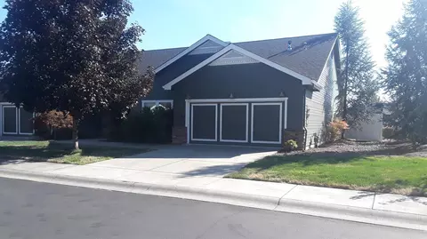 120 Sky Hawk Dr, Eagle Point, OR 97524 photo 1