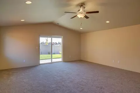 711 Sheffield Dr, Eagle Point, OR 97524 photo 10