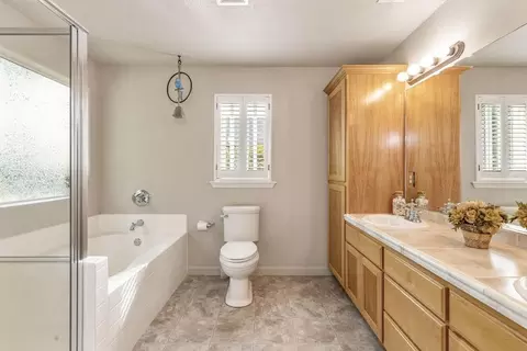 129 Glenwood Dr, Eagle Point, OR 97524 photo 18