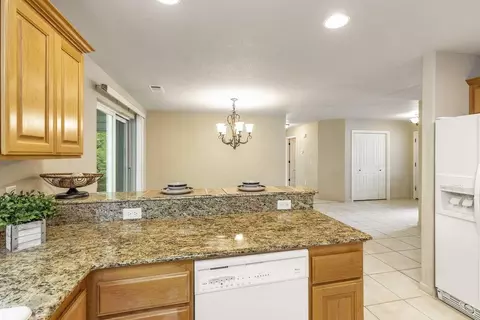 129 Glenwood Dr, Eagle Point, OR 97524 photo 7