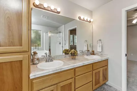 129 Glenwood Dr, Eagle Point, OR 97524 photo 19
