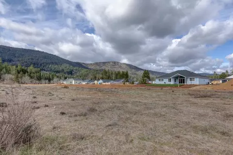253 Pomeroy View Dr, Cave Junction, OR 97523 photo 4